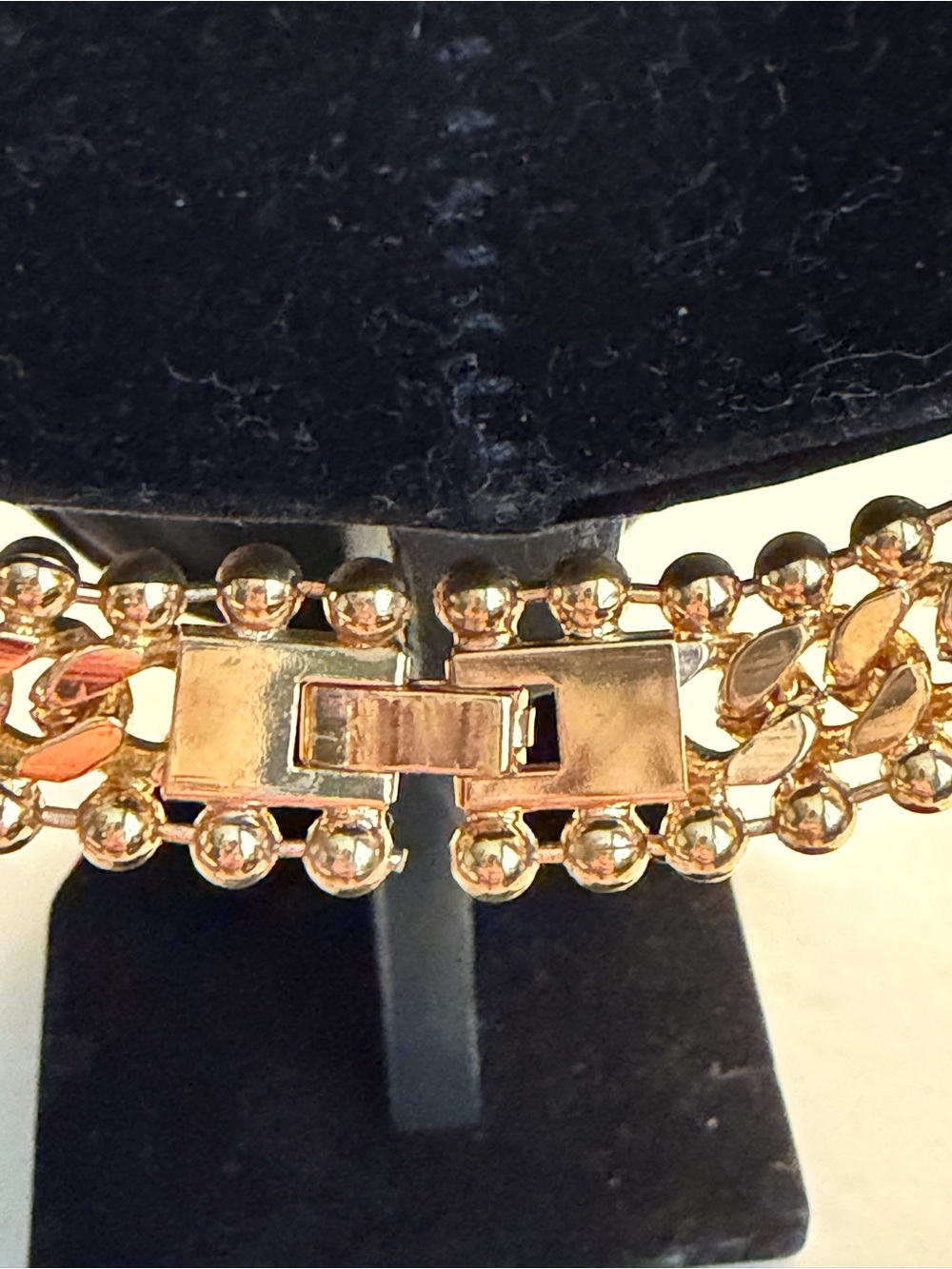 Bijoux Terner Gold Double-Row Link Necklace with Matching Pierced Earrings - Picture 4 of 4